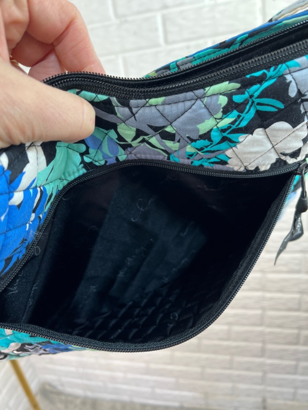 VERA BRADLEY CARRYALL CROSSBODY CAMOFLORAL QUILTED BAG BLACK BLUE GREEN NWT - Picture 13 of 17